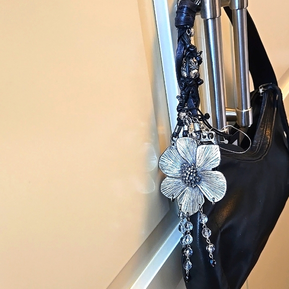 Black  leather hand bag with floral detail - Picture 14 of 14